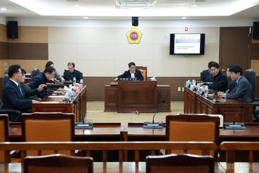 241213_제299회_인천광역시의회_제2차_정례회_제7차_건설교통위원회093134442.jpg